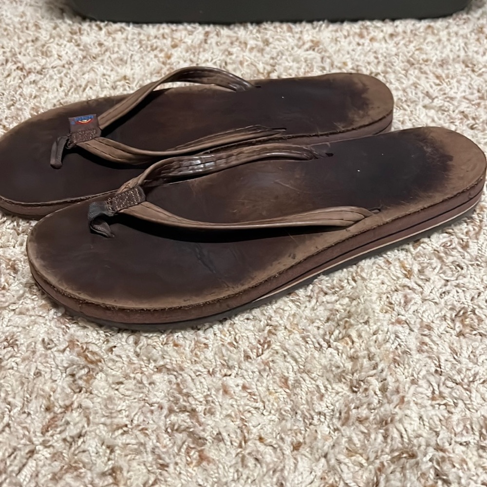 Rainbows thin strap women’s 10